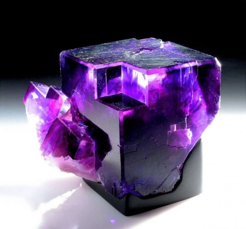 25 incredibly beautiful and rare stones