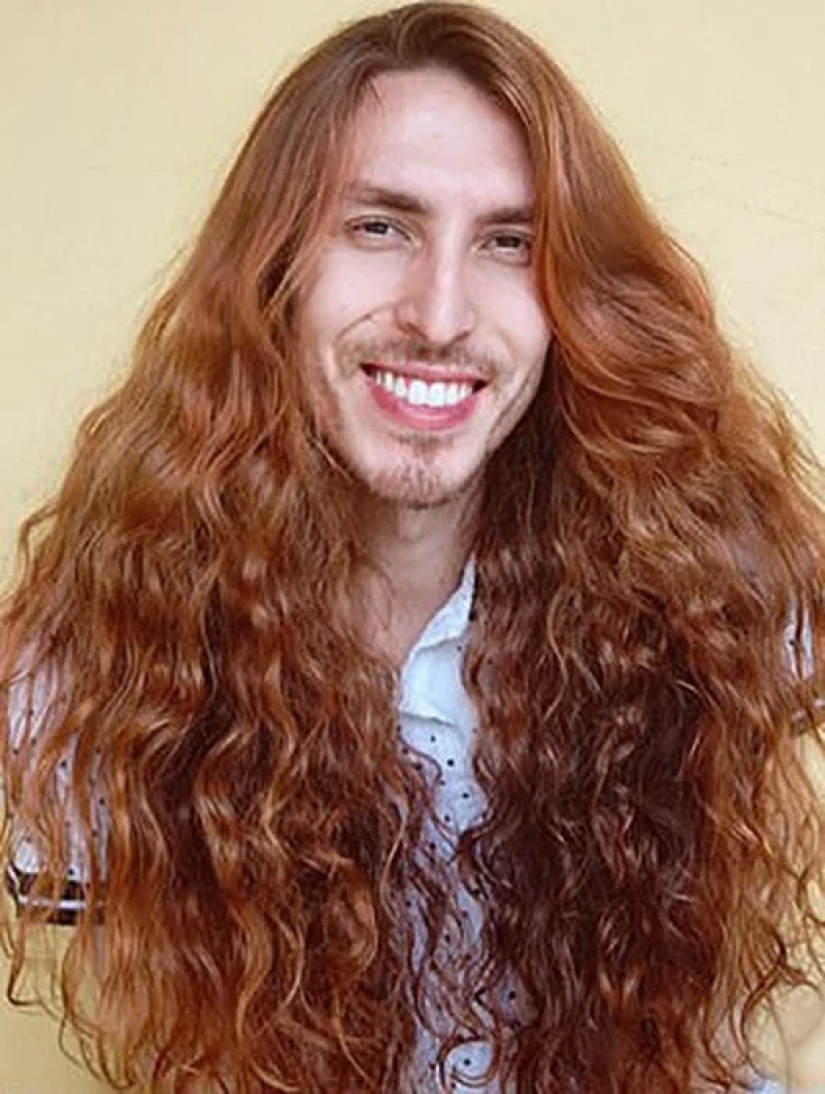 25 photos of men with long hair