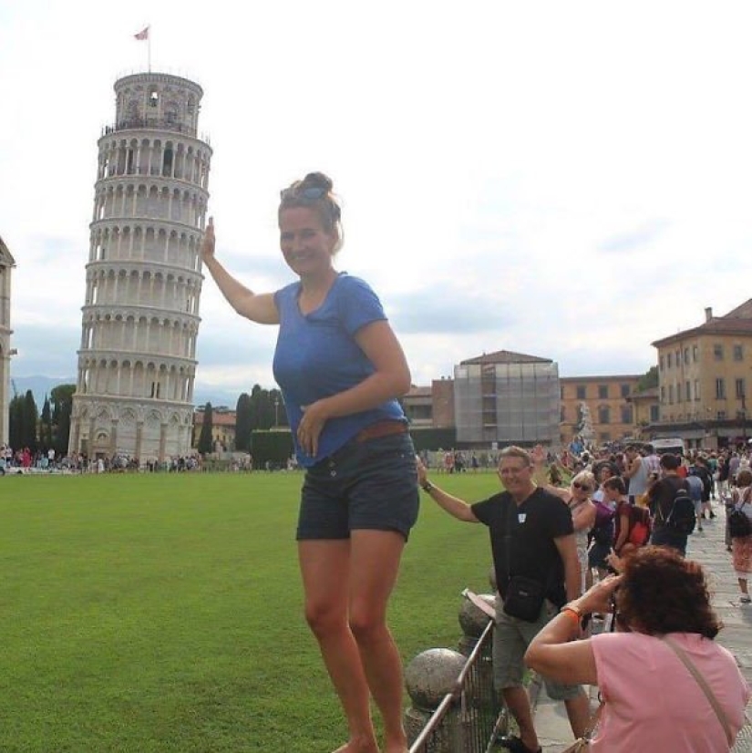 25 photos where all the fun happens in the background
