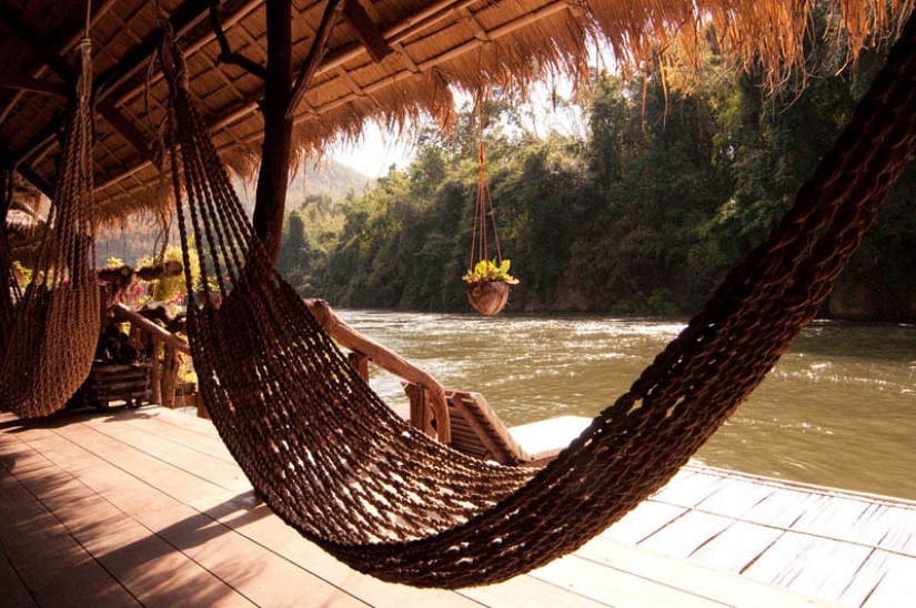 25 places ideal for lying in a hammock