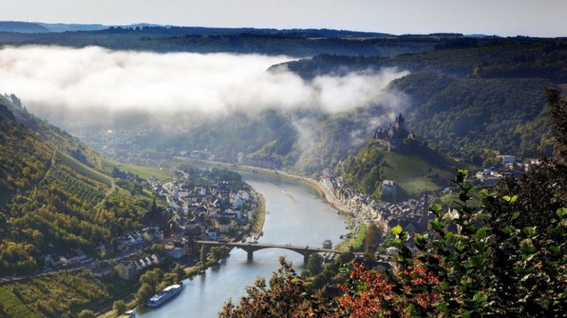 25 tiny cities that are too good to be real