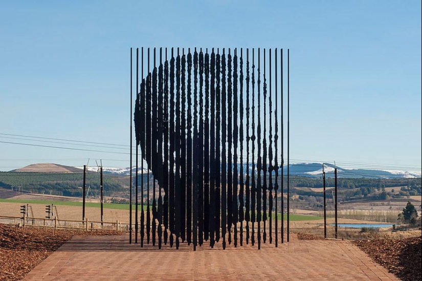 25 unusual sculptures you may not have known about