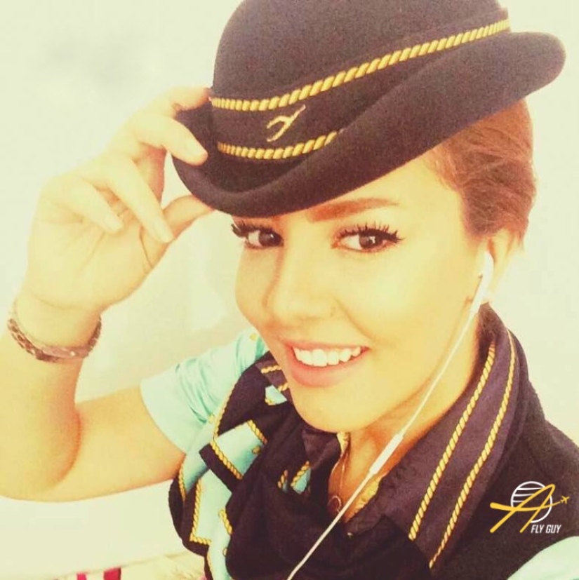 27 sexiest selfies of flight attendants from around the world