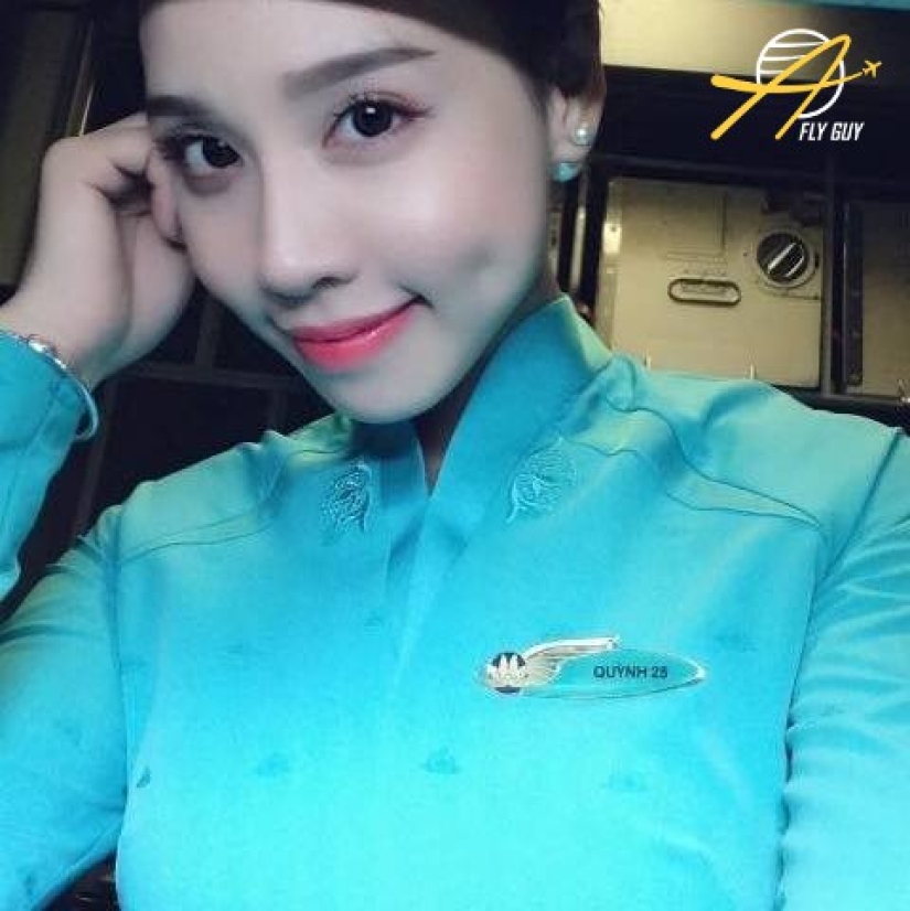 27 sexiest selfies of flight attendants from around the world