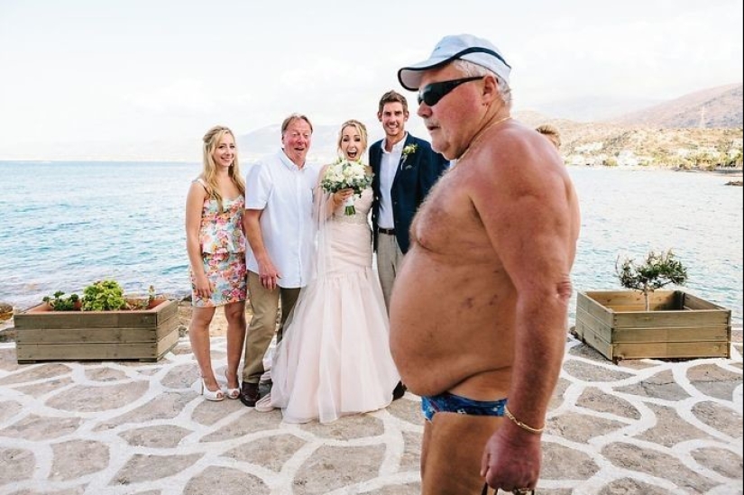 30 hopelessly screwed up wedding photos