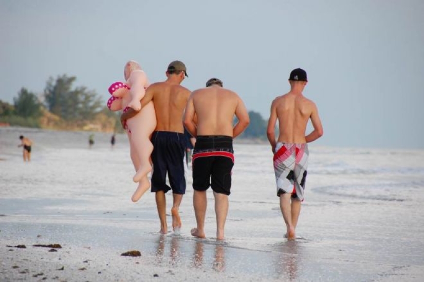 30 "killer" beach photos that will definitely make you laugh to tears