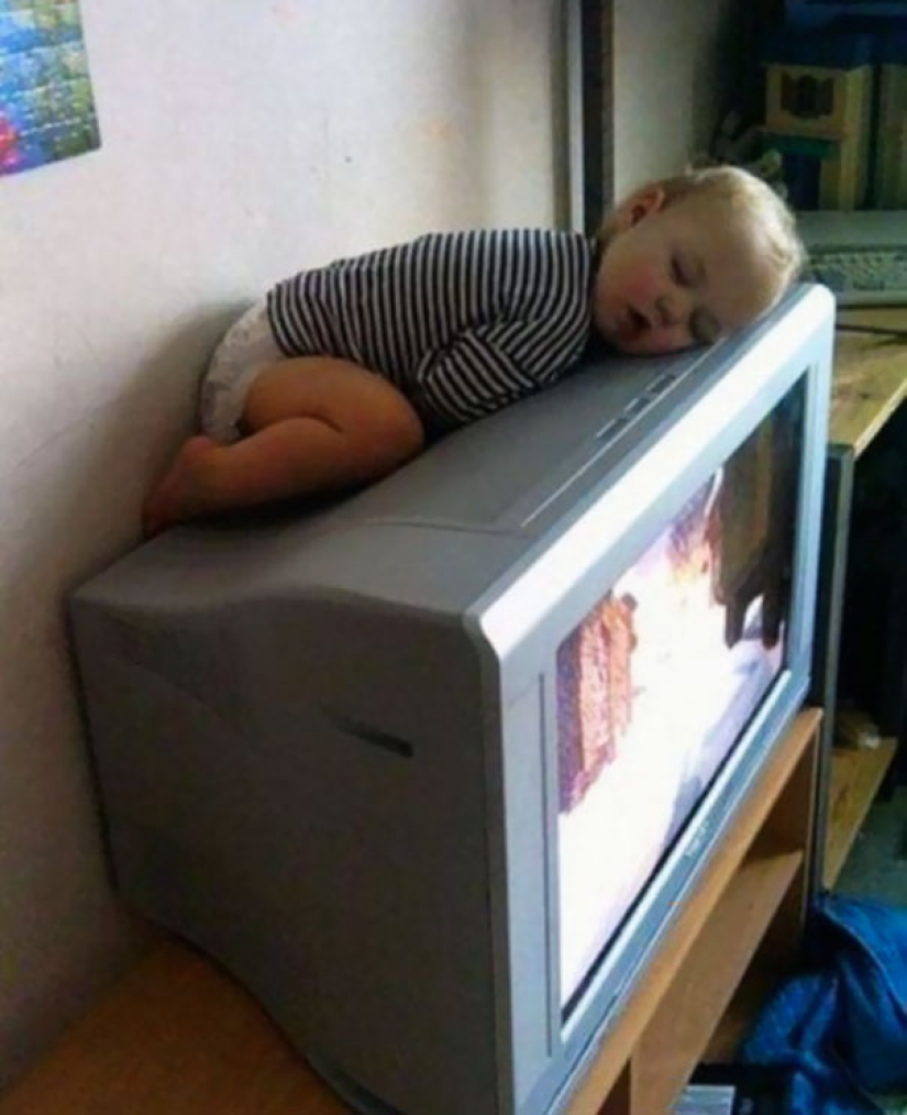 30 proofs that children can sleep anywhere, anytime, anytime