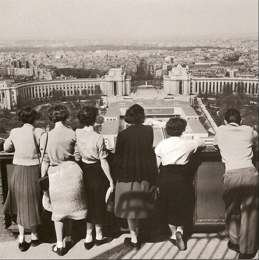 30 unique views of old Paris