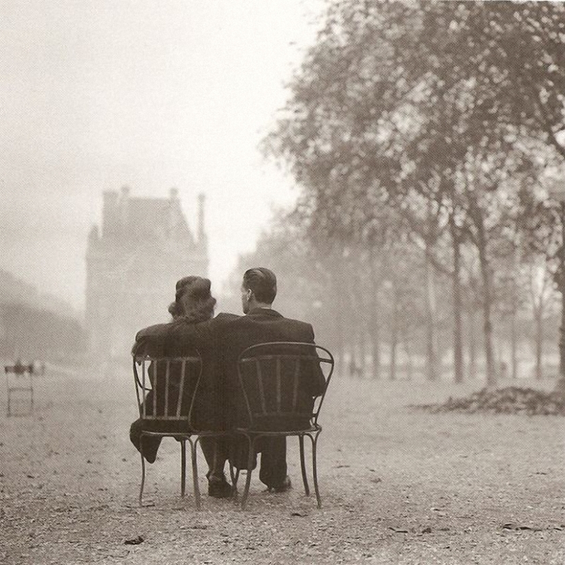 30 unique views of old Paris