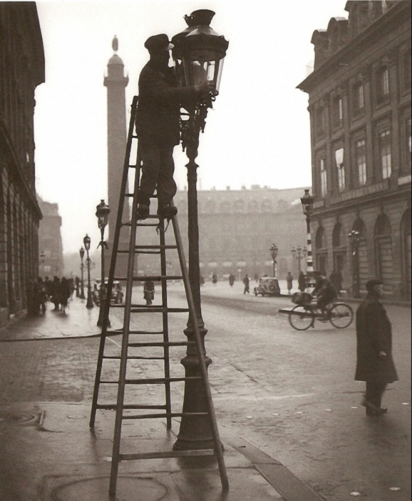 30 unique views of old Paris