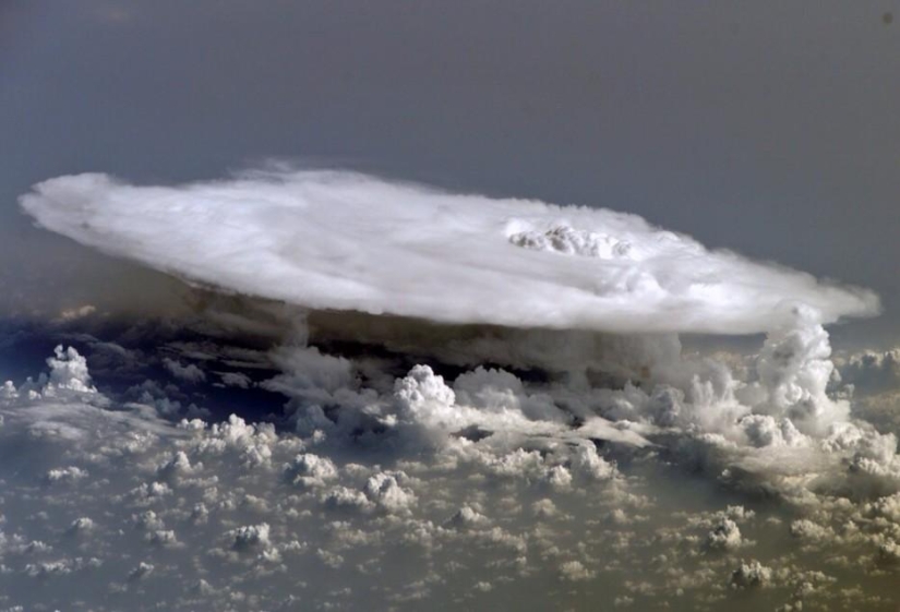 35 beautiful photos showing the power and beauty of the elements