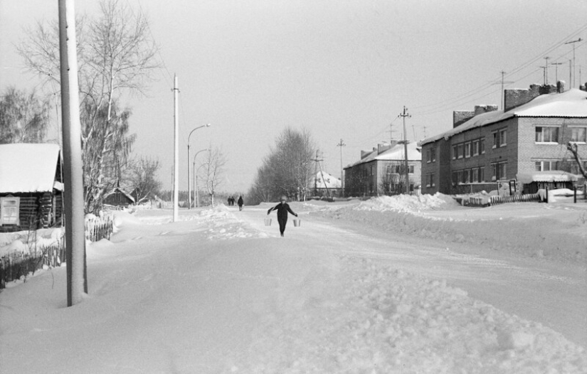 35 expressive photos about Russia in the wild 90s