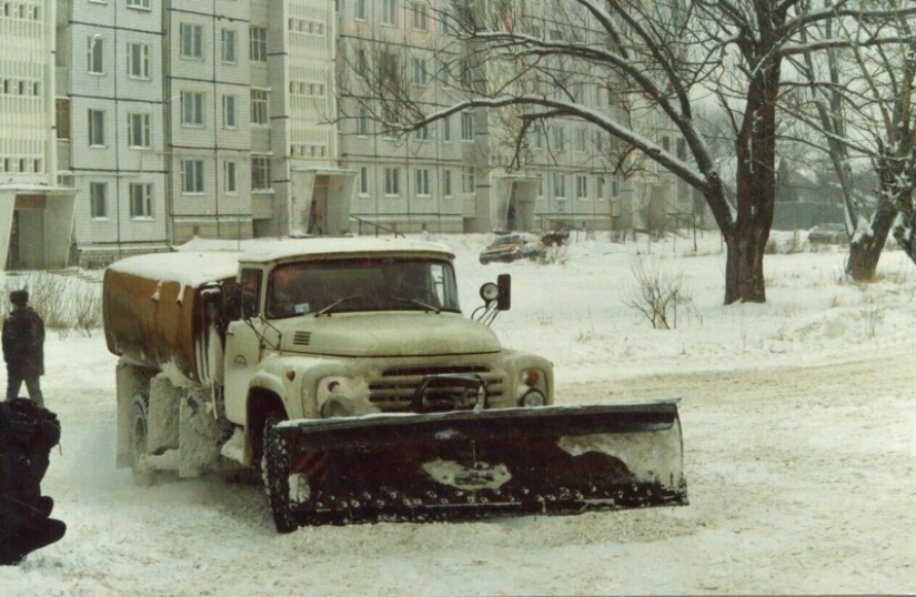 35 expressive photos about Russia in the wild 90s