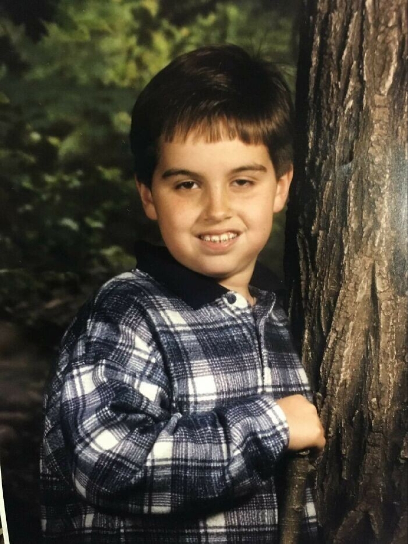 35 fotos de álbumes escolares que hicieron reír a los padres a través de las lágrimas