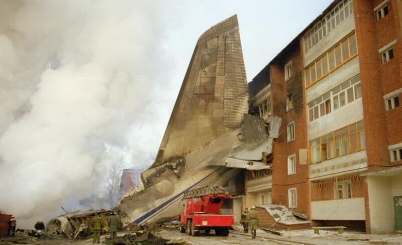 35 fotos expresivas sobre Rusia en los años 90 salvajes