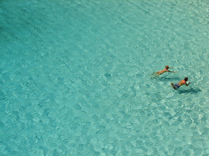 35 lugares únicos del planeta que sorprenderán con agua cristalina