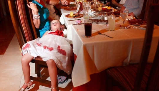 35 proofs that children are the most unhappy wedding guests