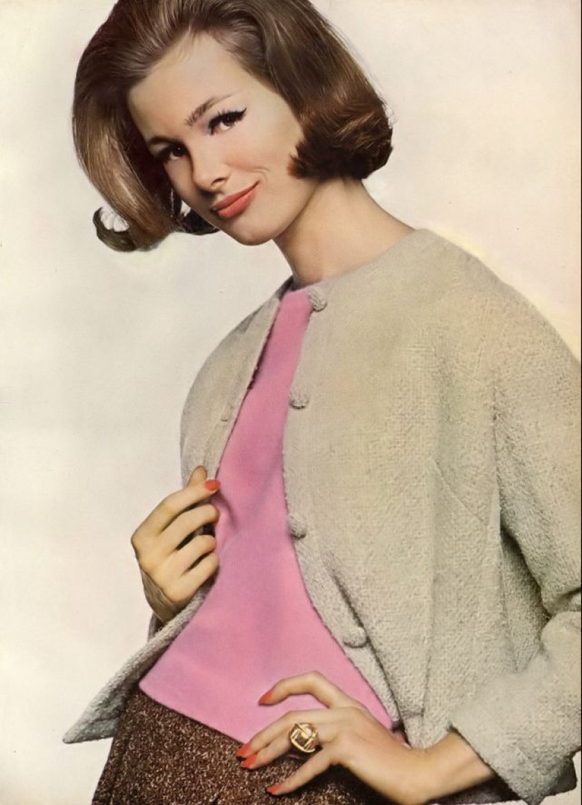 35 stunning photos of the classic model Monique Chevalier of the 1950s and 60s