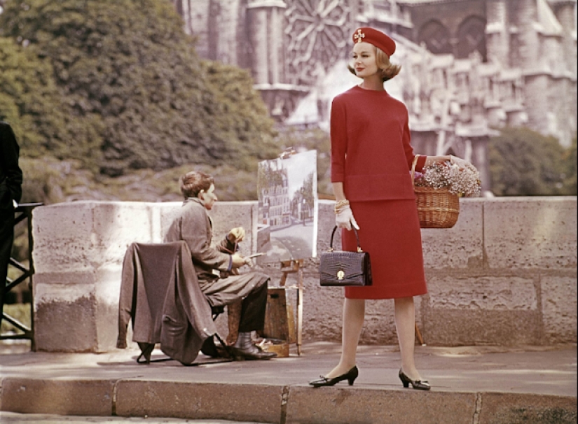 35 stunning photos of the classic model Monique Chevalier of the 1950s and 60s