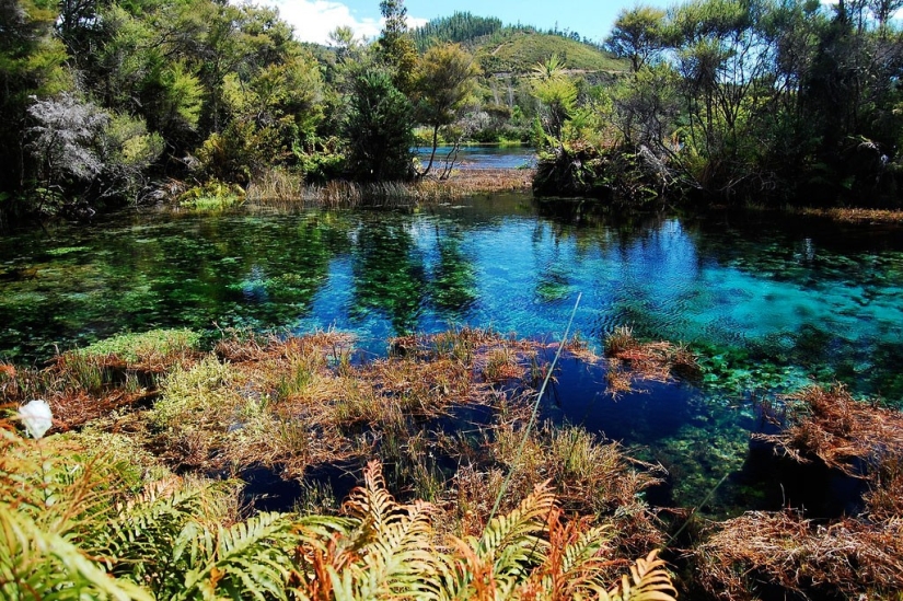 35 unique places of the planet that will surprise with crystal clear water