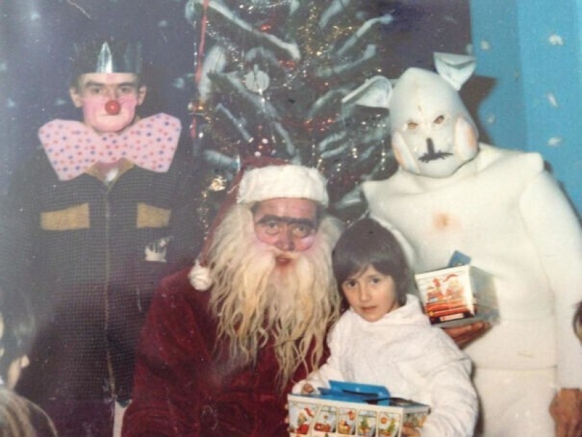 35 worst Christmas photos