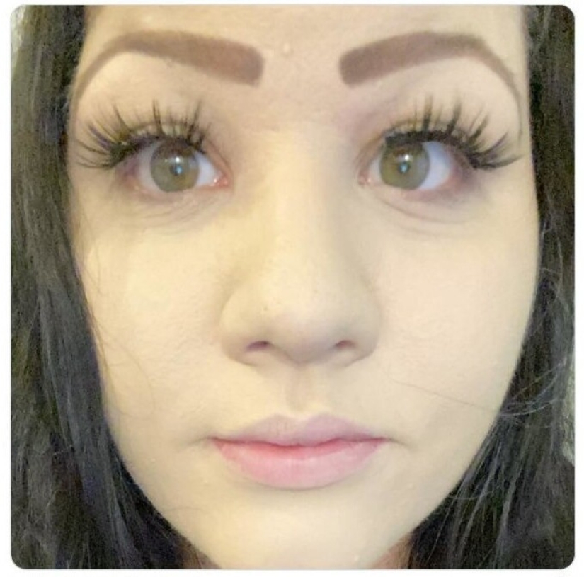 40 hilarious examples of terrible makeup