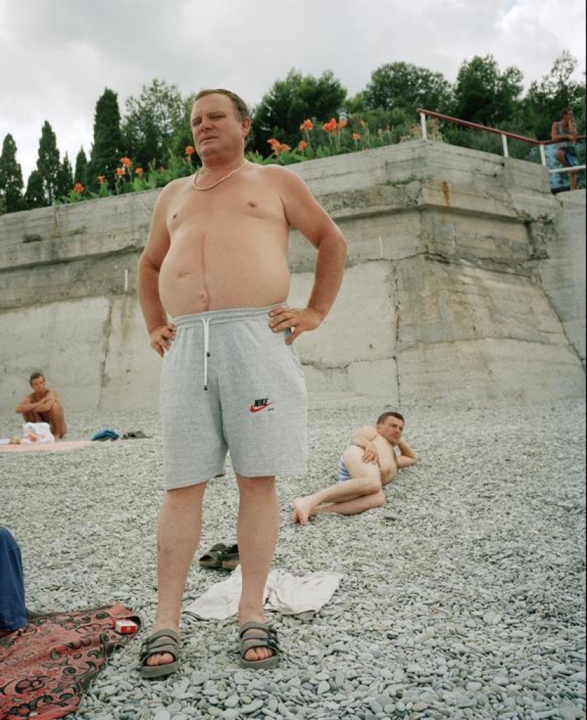 40 nostalgic frames: Yalta 90‑ies in the lens of British photographer