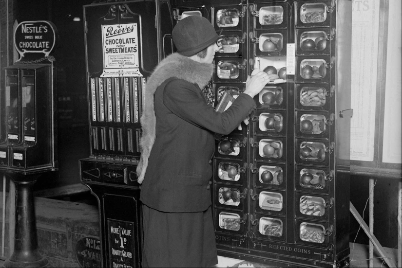 40 photos of vintage vending machines that you didn't even know about