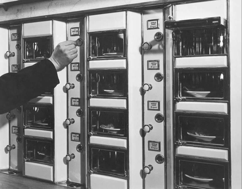 40 photos of vintage vending machines that you didn't even know about