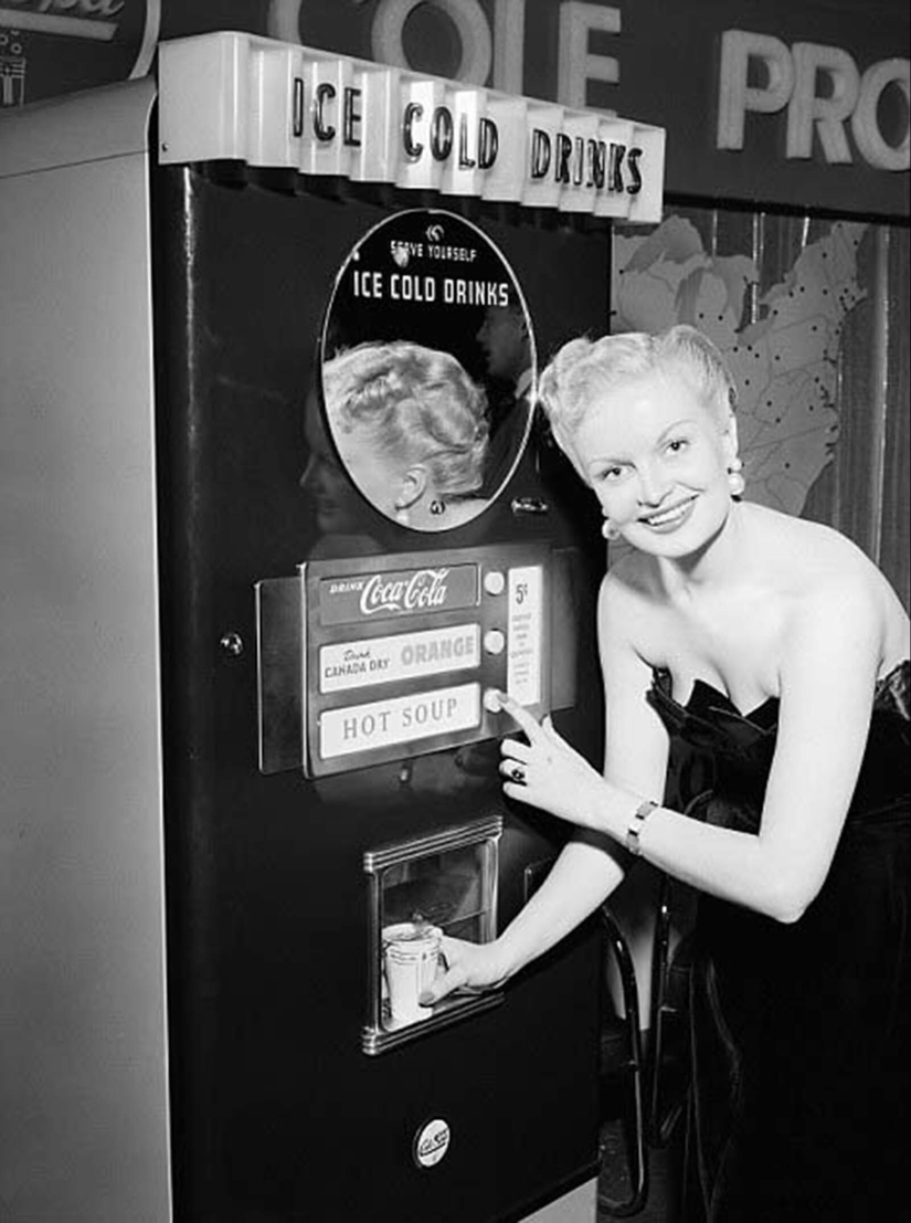 40 photos of vintage vending machines that you didn't even know about