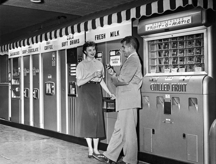 40 photos of vintage vending machines that you didn't even know about