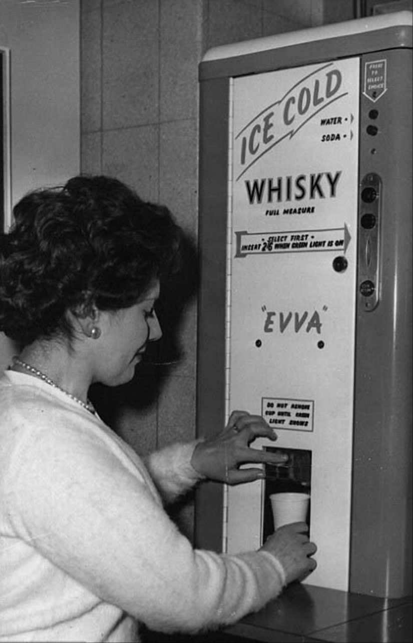 40 photos of vintage vending machines that you didn't even know about