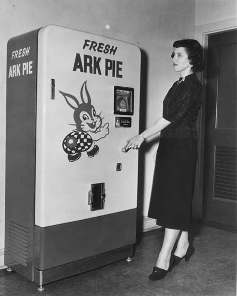 40 photos of vintage vending machines that you didn't even know about