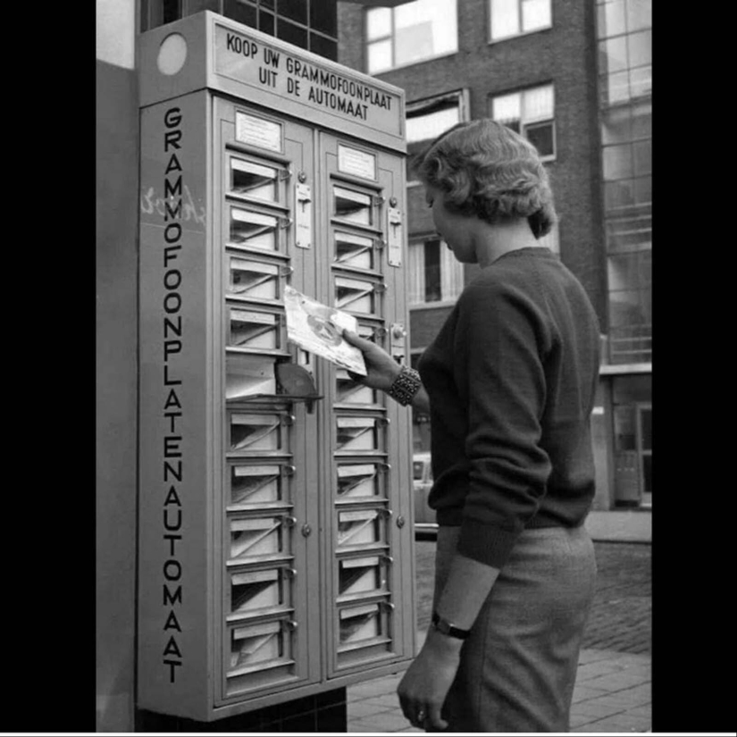 40 photos of vintage vending machines that you didn't even know about