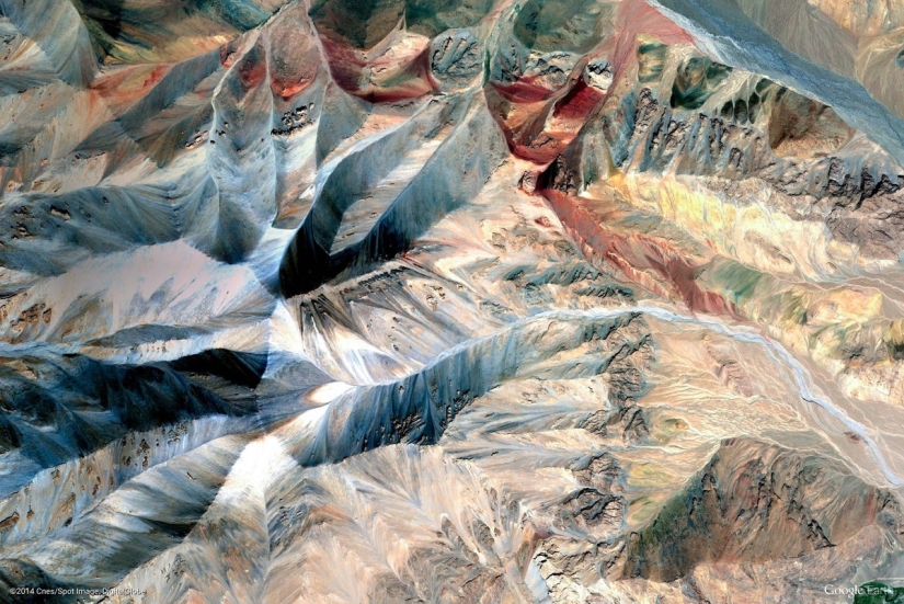 44 amazing abstract images from Google Earth