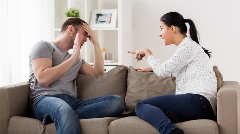 5 signs that a man has become a victim of financial abuse by his wife