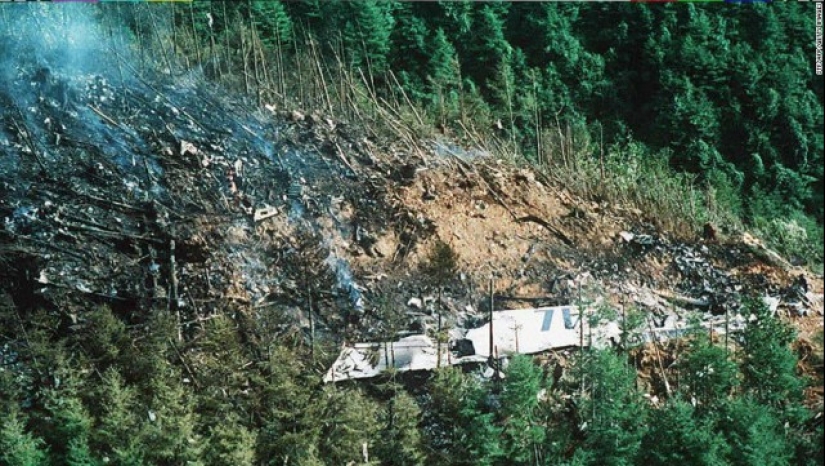 520 cadáveres, el pánico y el harakiri: la historia de una de las más horrible accidente de avión del siglo XX