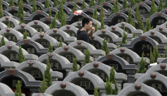 6 tristes hechos acerca de los funerales en China: el lugar en un millón, alquiler de tumbas y de moda para la cremación