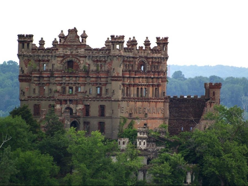 7 impresionantes castillos abandonados que soñamos con visitar