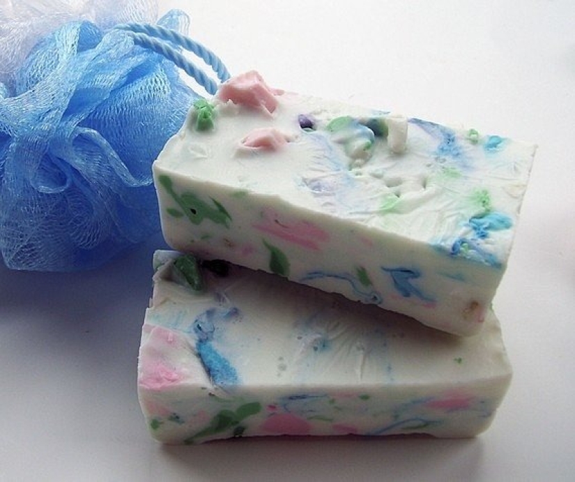 7 unusual ways to use soaps in everyday life