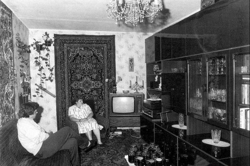 8 items of Soviet life that have left our homes without a trace