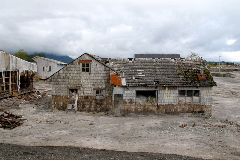 8 of the Most Creepy Ghost Towns on the planet