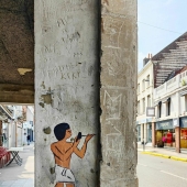 9 Humorous Street Art Pieces Incorporated Into The Streets By Oakoak