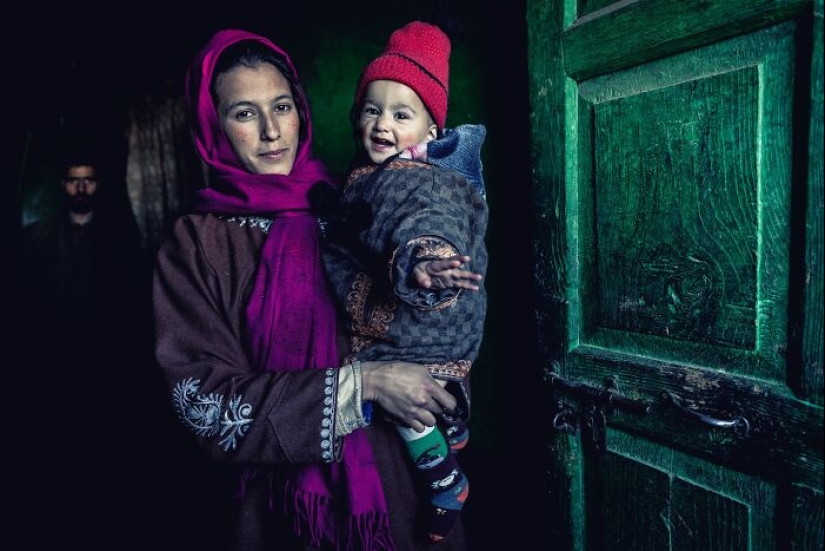 A Glimpse Into Different Cultures: 12 Captivating Photographs By Hamed AlGhanboosi