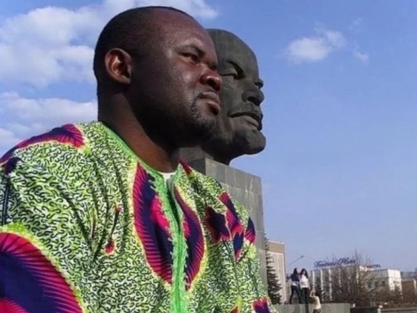 A moment of black humor, or the Simple everyday life of Africans in Russia