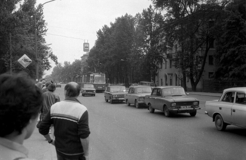 A pie, en San Petersburgo, 1993