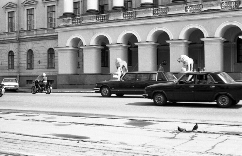 A pie, en San Petersburgo, 1993