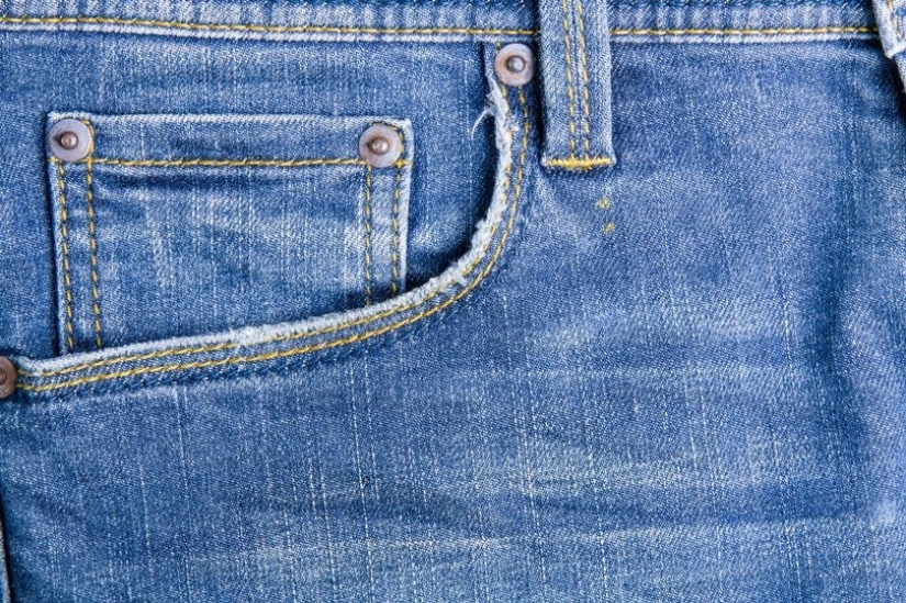 A small but important detail: what are the rivets on the pockets of jeans for