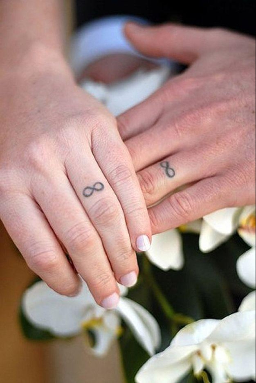 A tattoo instead of an engagement ring