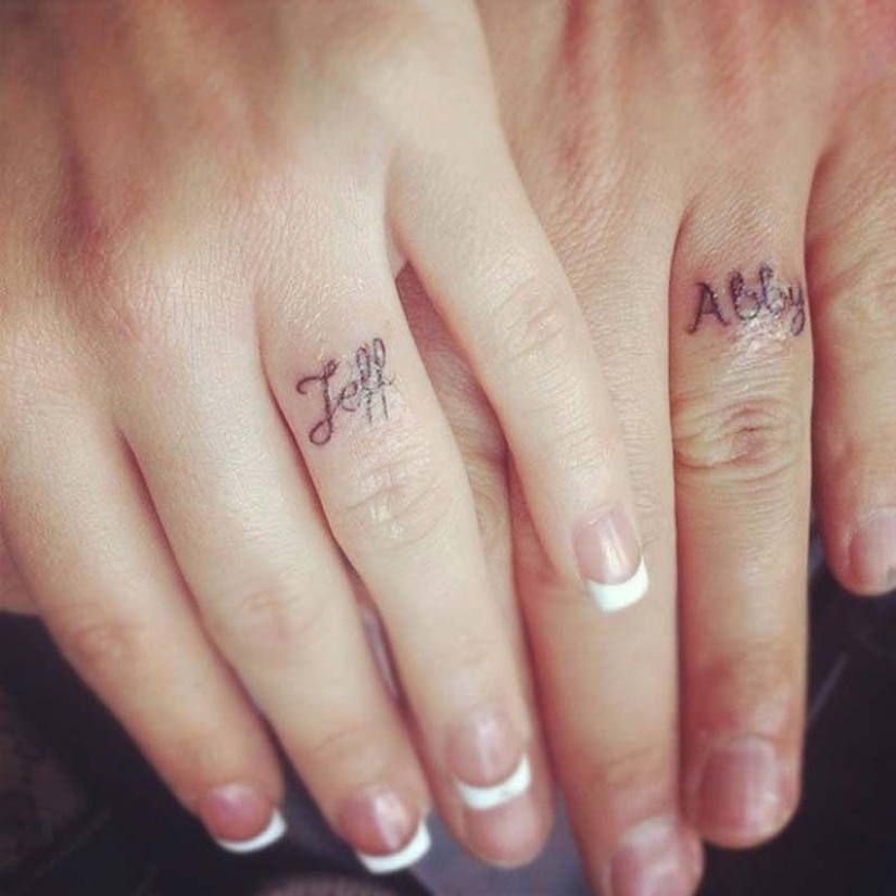 A tattoo instead of an engagement ring